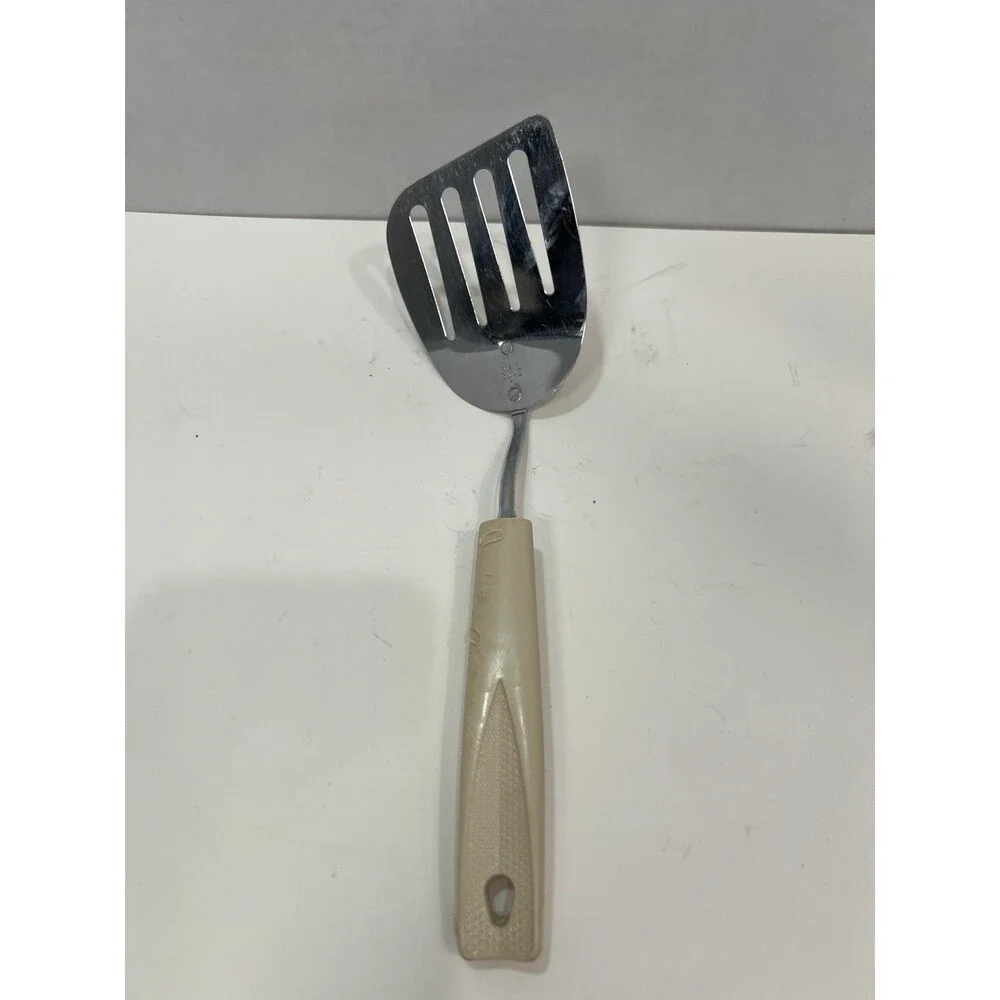 Vintage Ekco Angled Slotted Spatula Turner Beige Corncob Handle Melt Marks